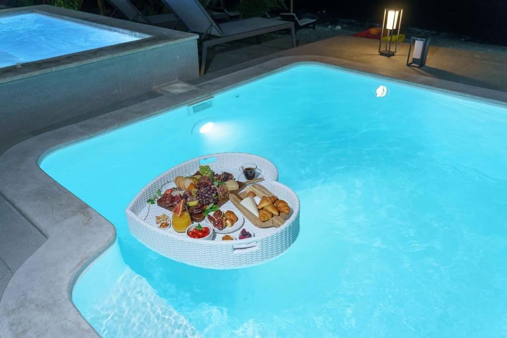 Nikkon Luxury Living Villa Arvi  Bagian luar foto